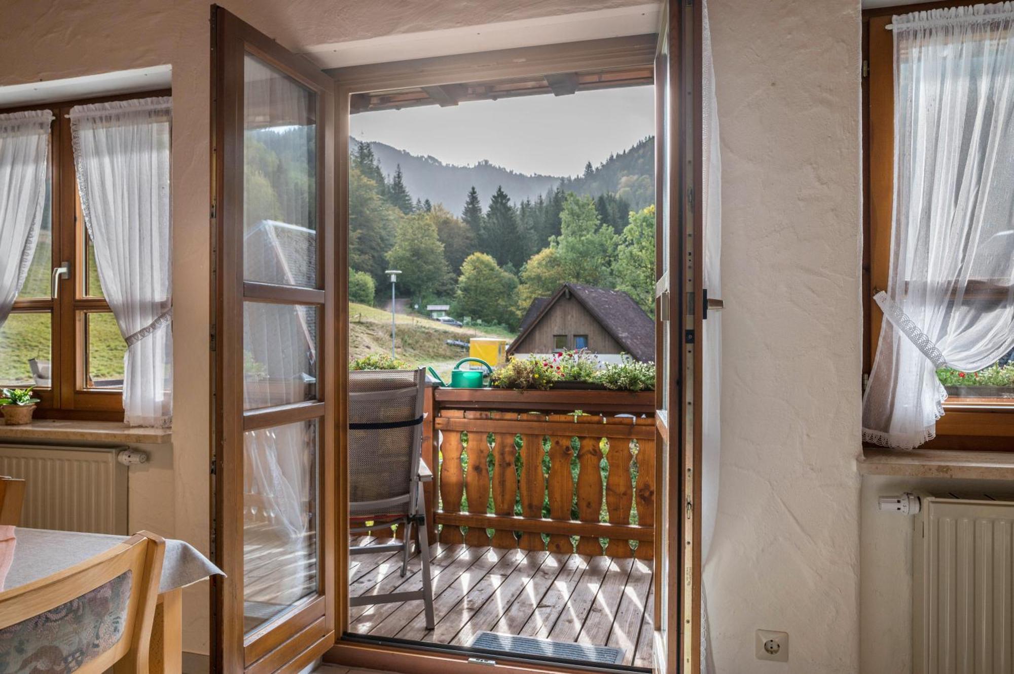 Gasthaus Zur Linde- Napf Oberried  Ngoại thất bức ảnh
